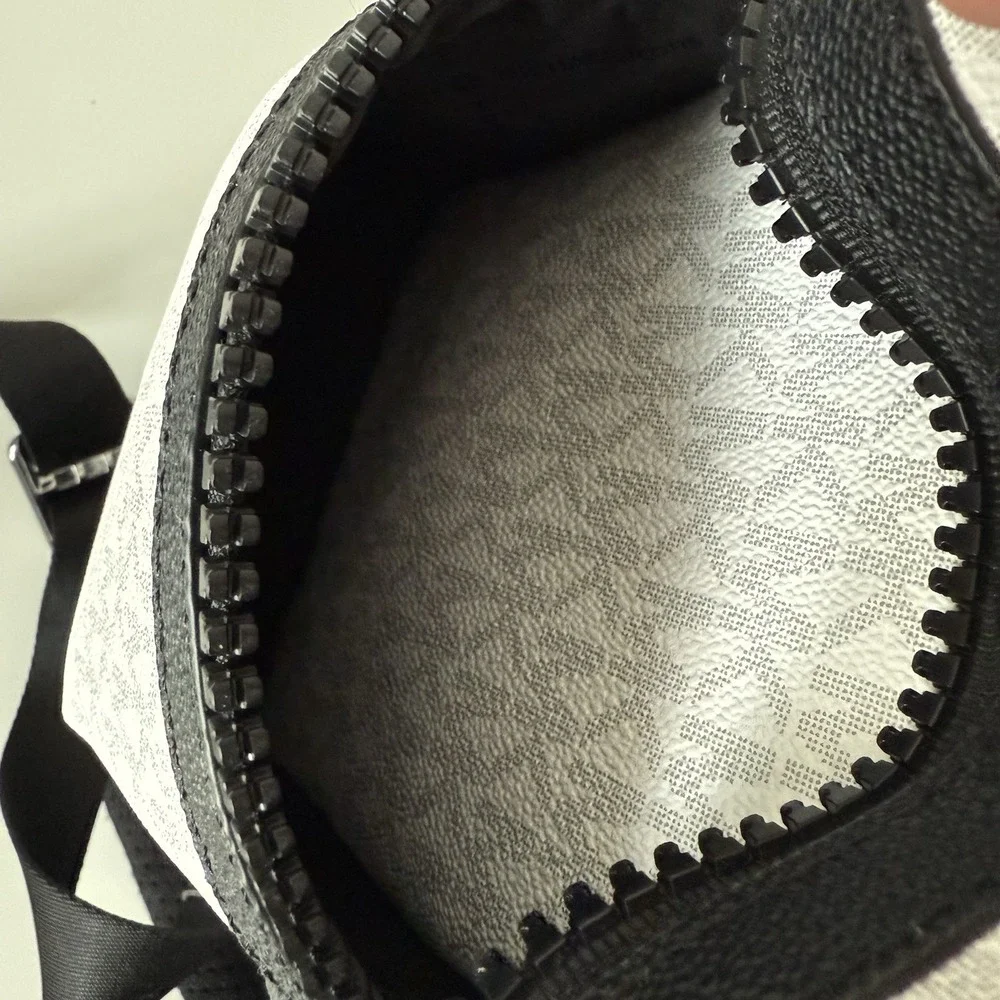 Michael Kors Cooper Logo‎ Backpack White Classic Preppy Travel Elegant Canvas